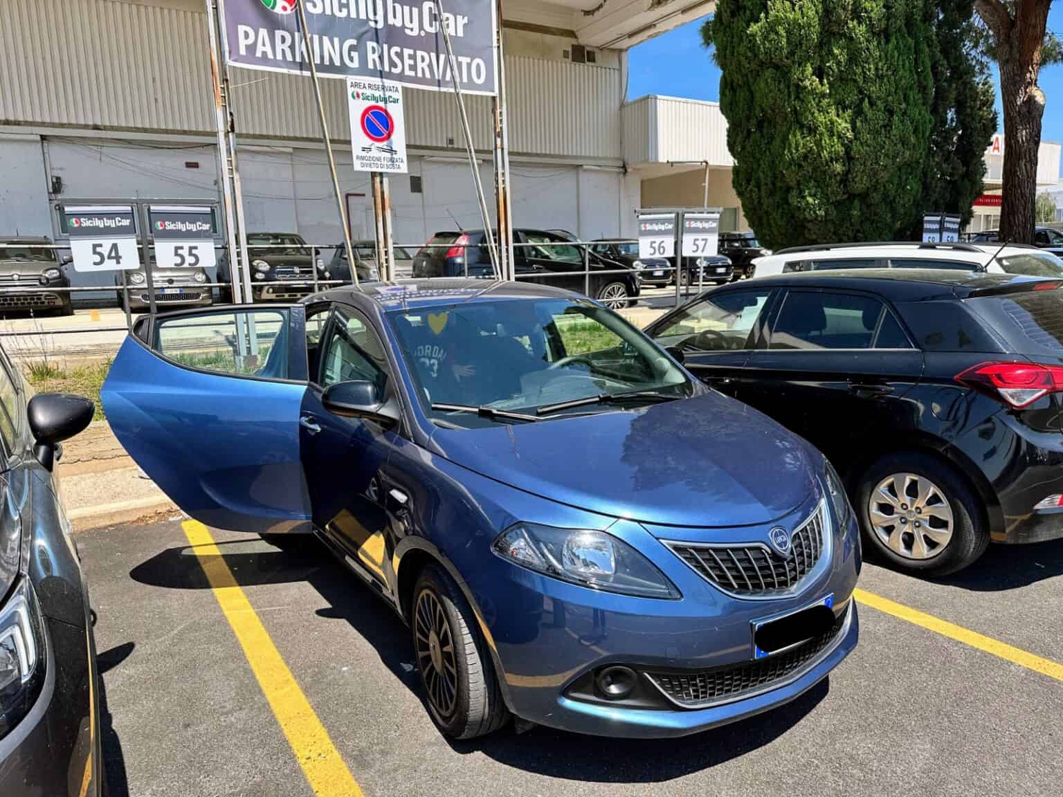 Schone Rent A Car Bari Bild